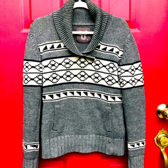 🌼Aritzia TNA Sweater